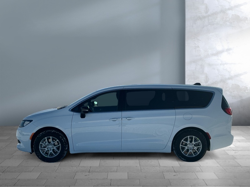 2026 Chrysler Voyager