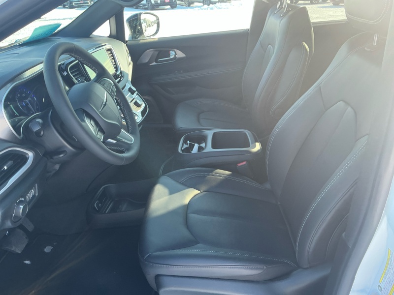 2026 Chrysler Voyager