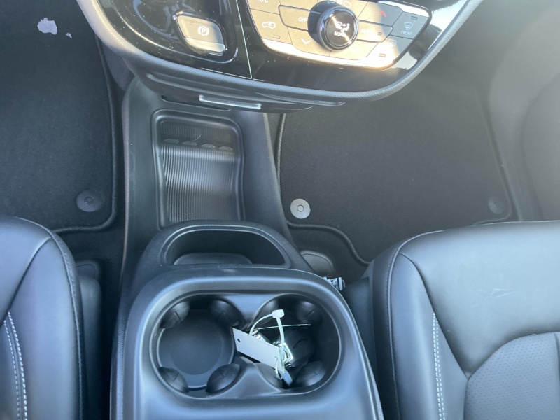 2026 Chrysler Voyager