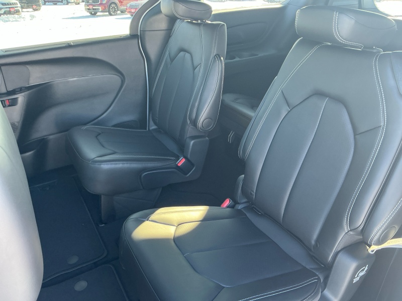 2026 Chrysler Voyager