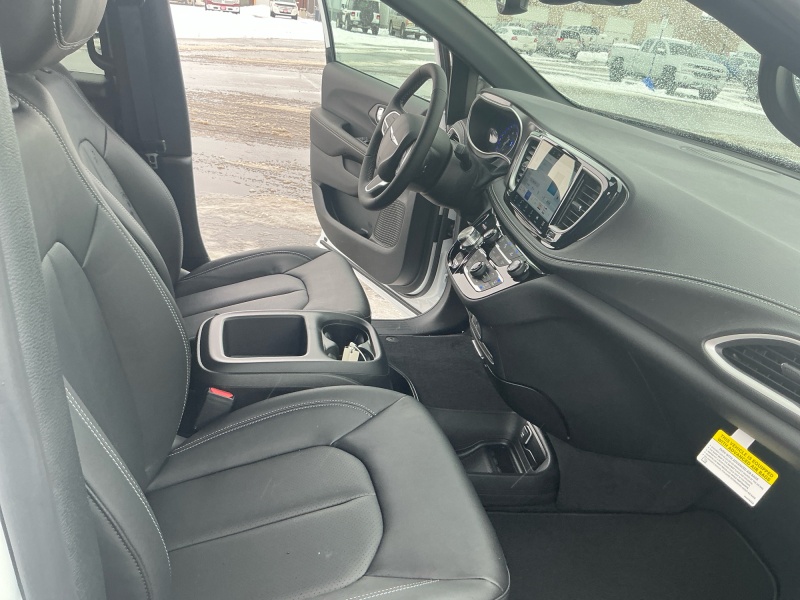 2026 Chrysler Pacifica