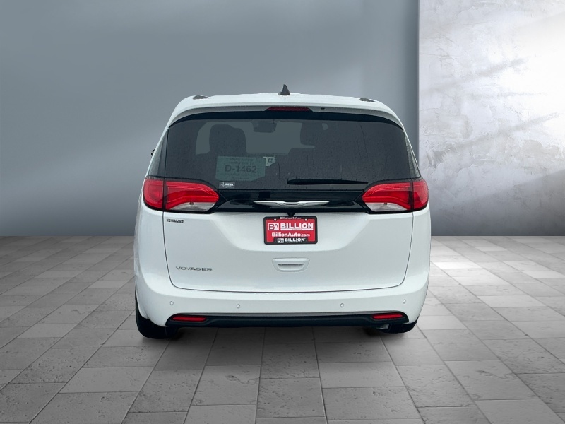 2026 Chrysler Voyager