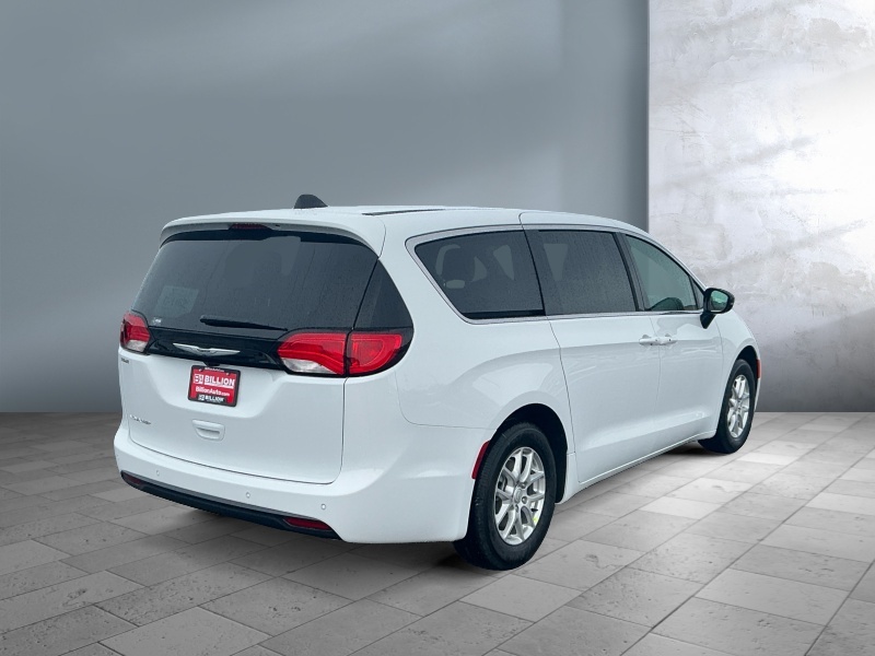 2026 Chrysler Voyager