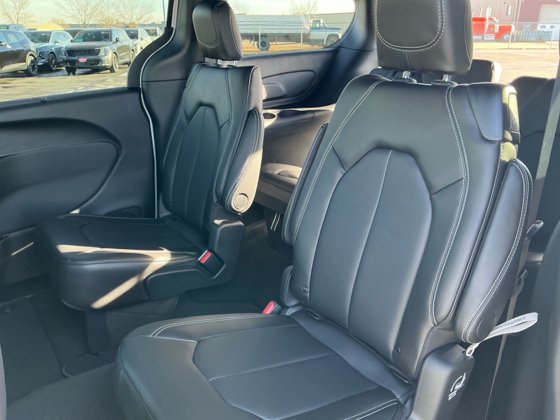 2026 Chrysler Pacifica