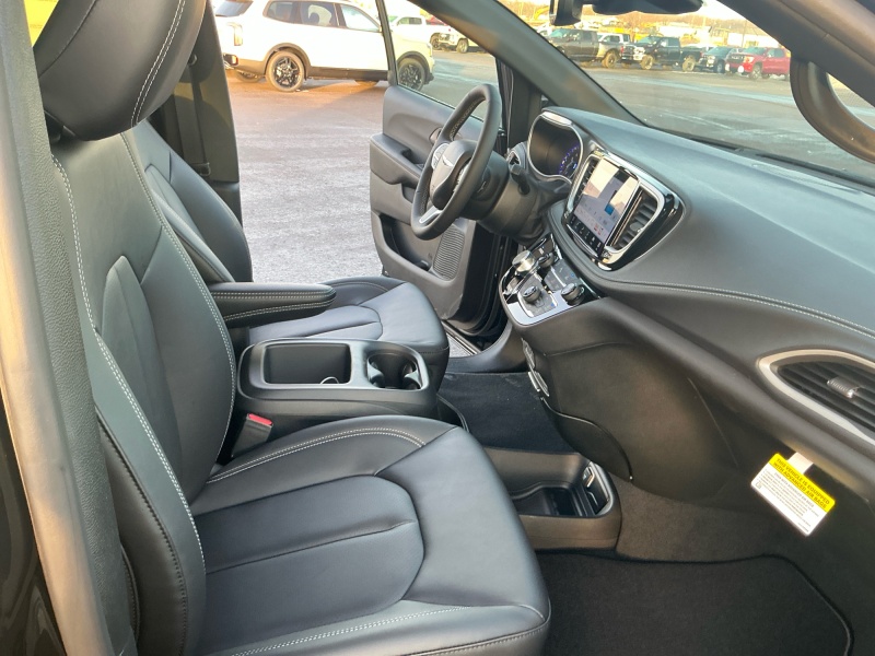 2026 Chrysler Pacifica