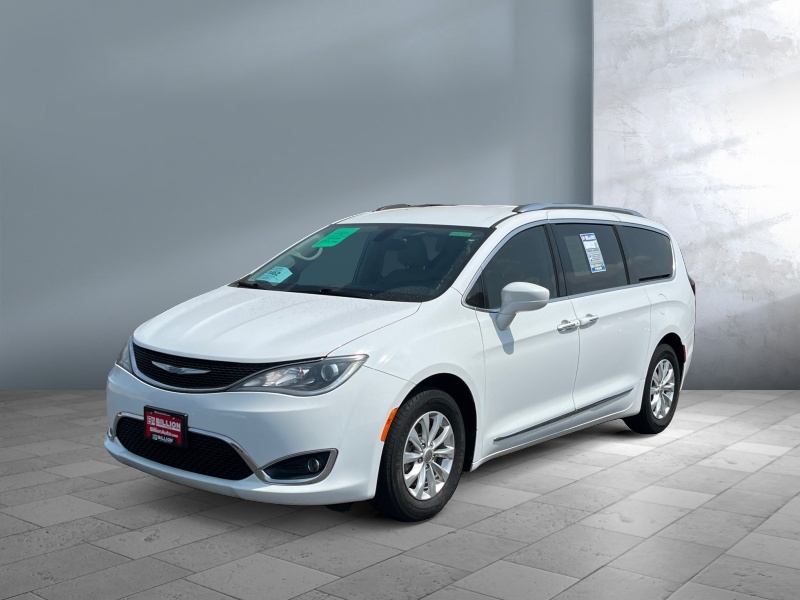 Used 2018 Chrysler Pacifica Touring L Vans