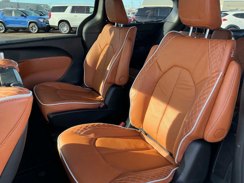 2026 Chrysler Pacifica