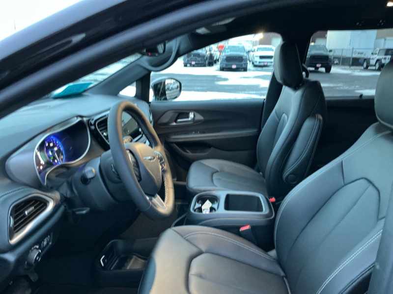 2026 Chrysler Pacifica