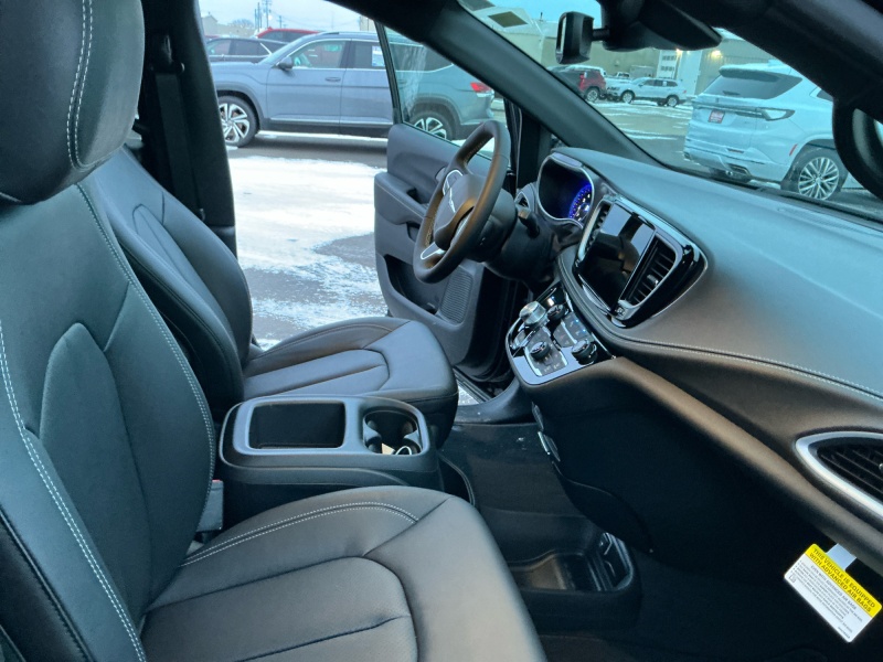 2026 Chrysler Pacifica