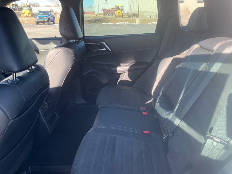 2023 Mitsubishi Outlander