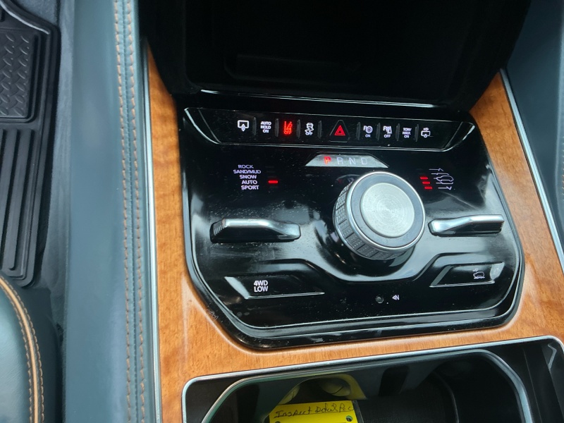 2022 Jeep Grand Wagoneer