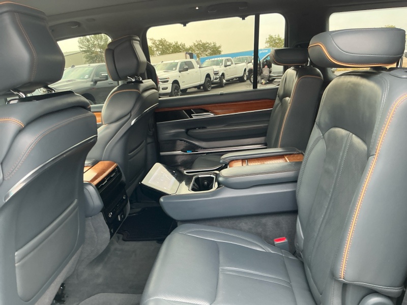 2022 Jeep Grand Wagoneer