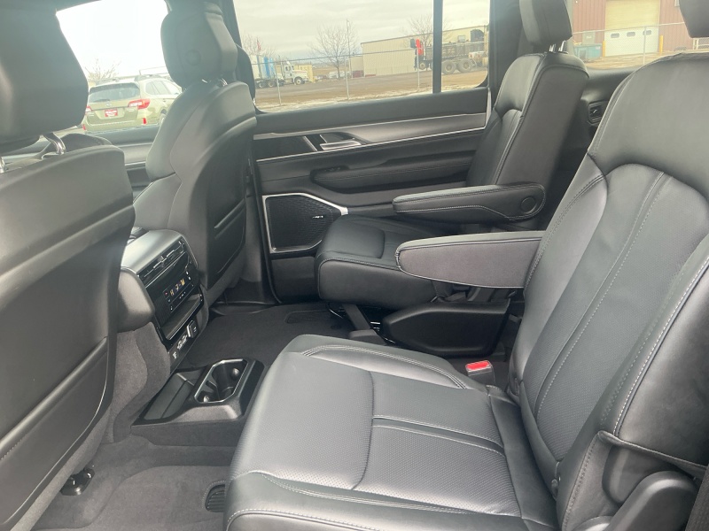 2026 Jeep Grand Wagoneer