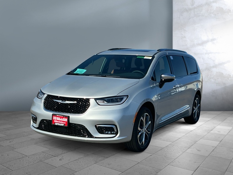 New 2026 Chrysler Pacifica Pinnacle Vans