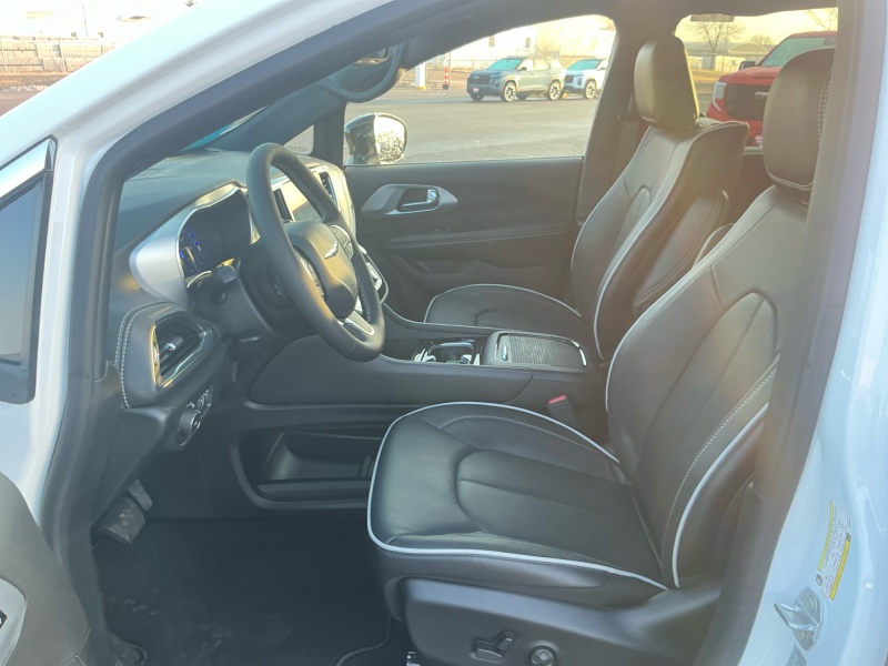 2026 Chrysler Pacifica