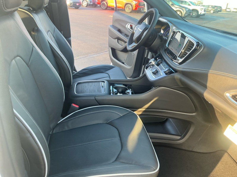 2026 Chrysler Pacifica