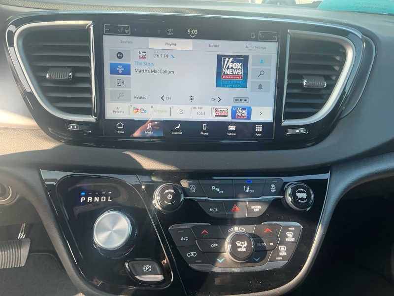 2026 Chrysler Voyager