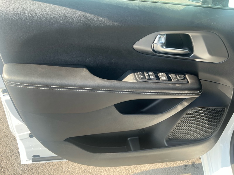 2026 Chrysler Voyager