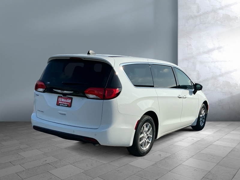 2026 Chrysler Voyager