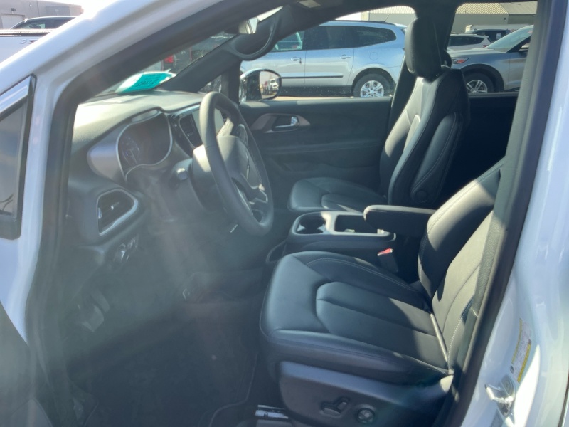 2026 Chrysler Voyager