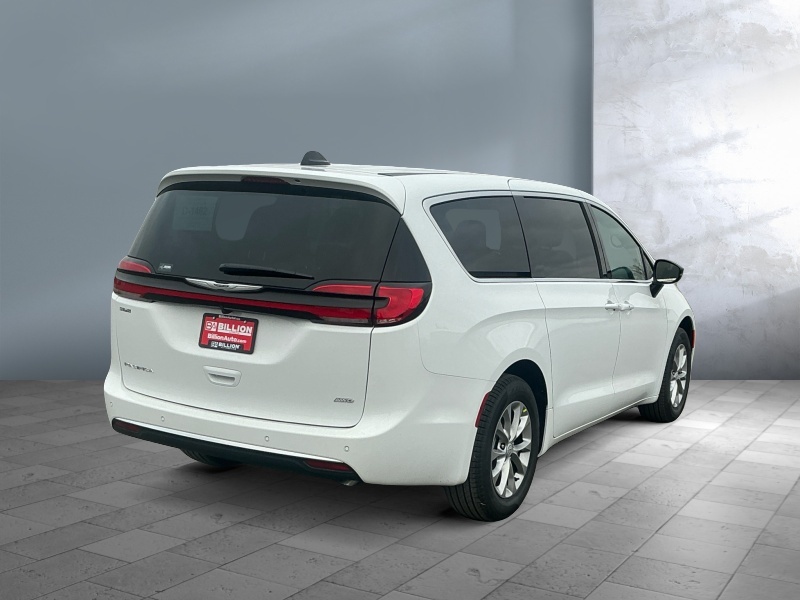 2026 Chrysler Pacifica