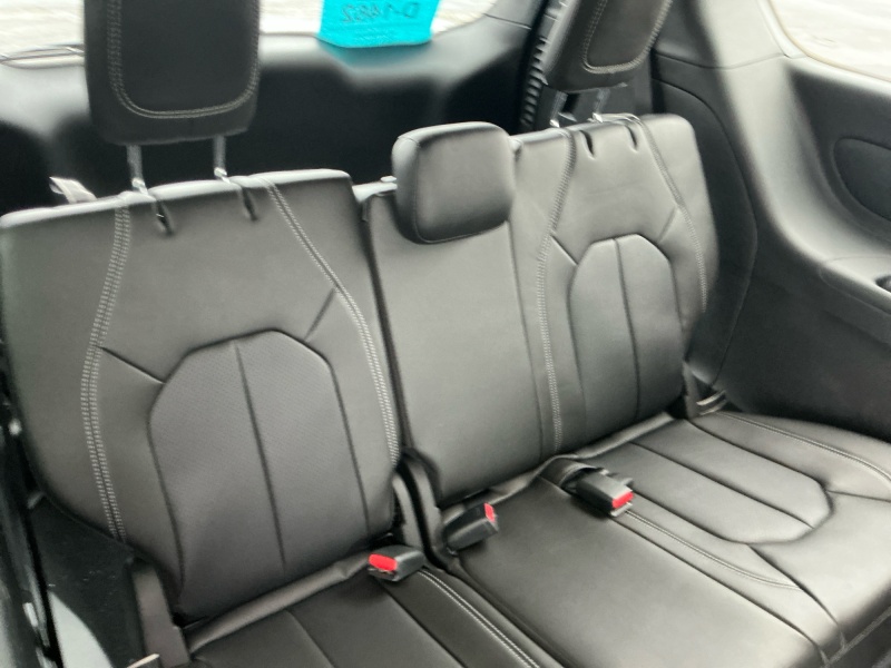 2026 Chrysler Pacifica