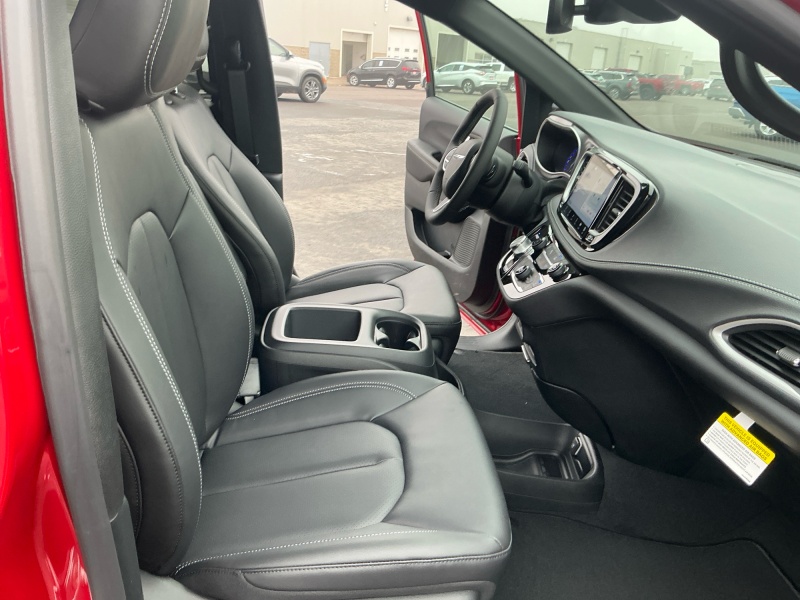 2026 Chrysler Pacifica