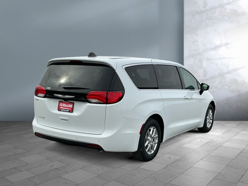 2026 Chrysler Voyager