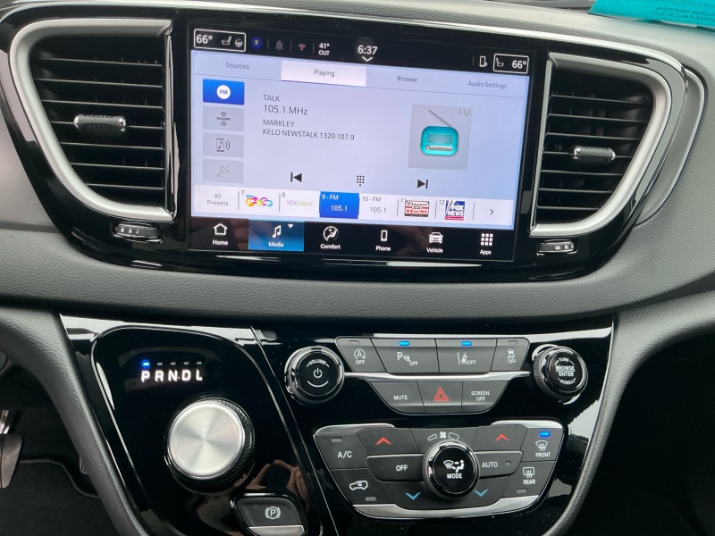 2026 Chrysler Voyager