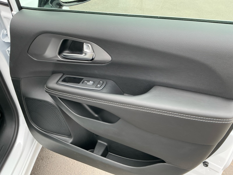 2026 Chrysler Voyager