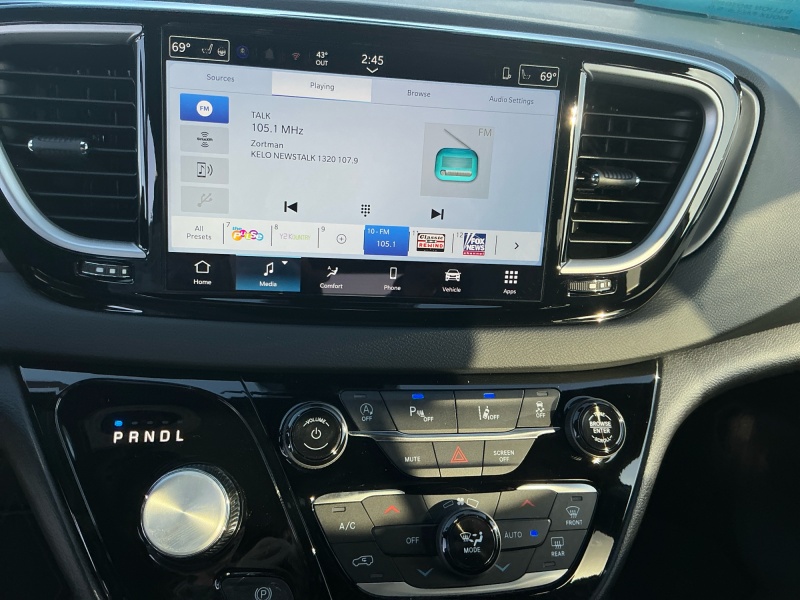 2026 Chrysler Voyager