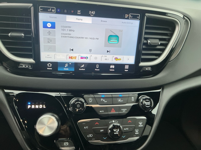 2026 Chrysler Voyager