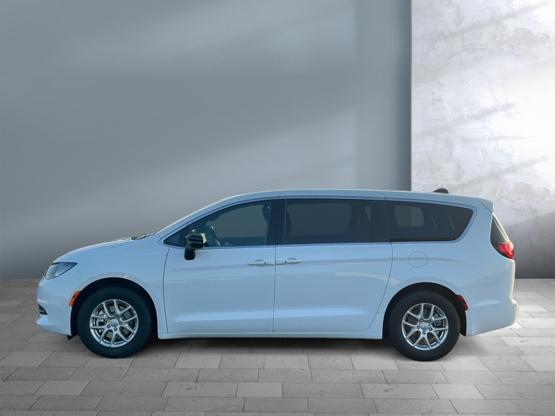 2026 Chrysler Voyager