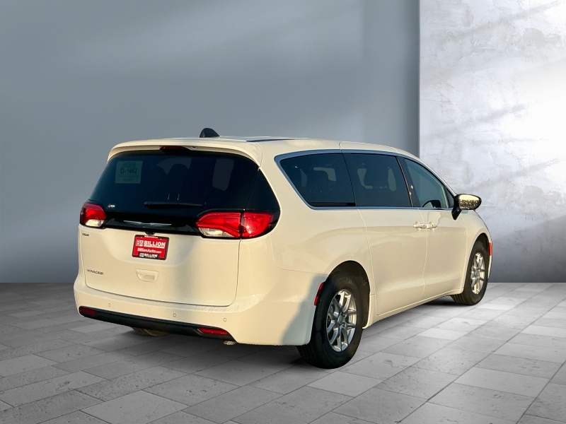 2026 Chrysler Voyager
