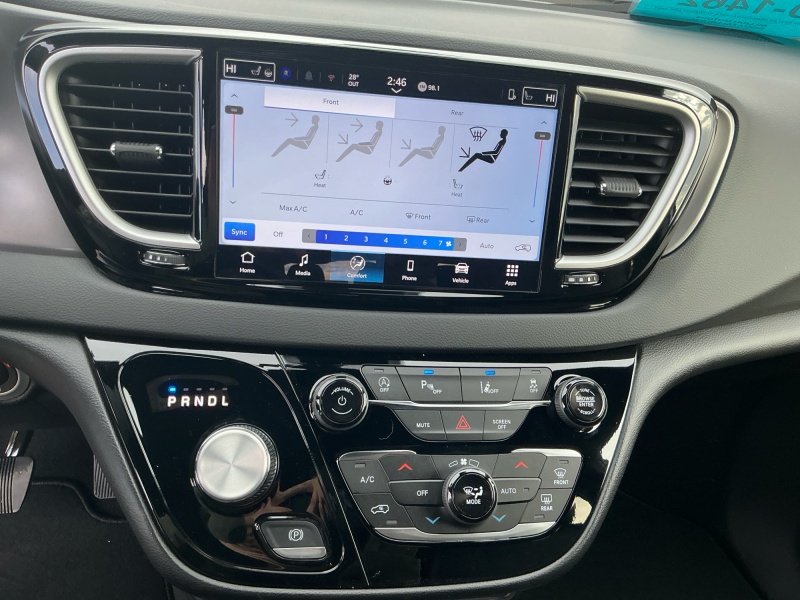 2026 Chrysler Voyager