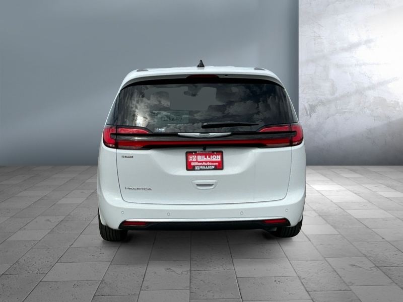 2026 Chrysler Pacifica