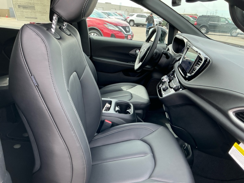 2026 Chrysler Pacifica