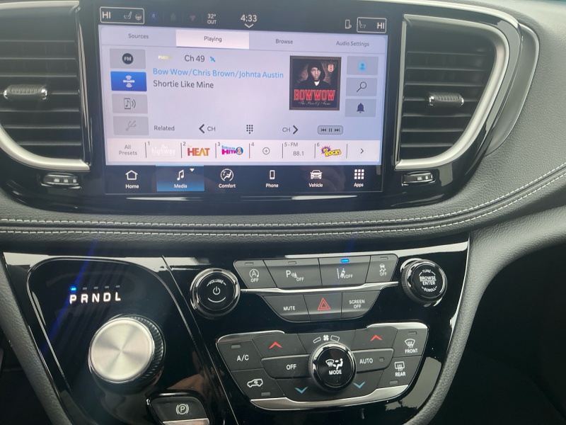 2026 Chrysler Pacifica