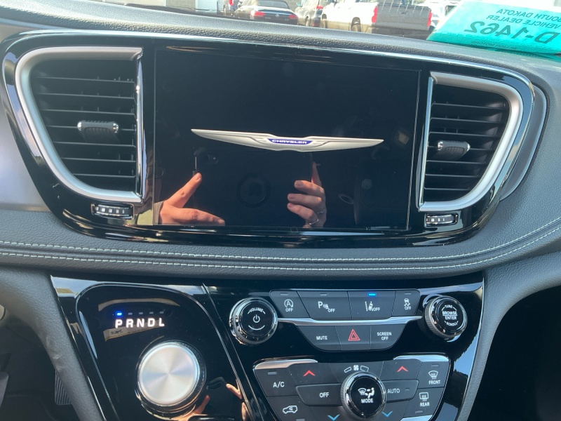 2026 Chrysler Pacifica