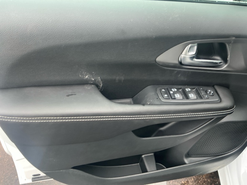 2026 Chrysler Voyager