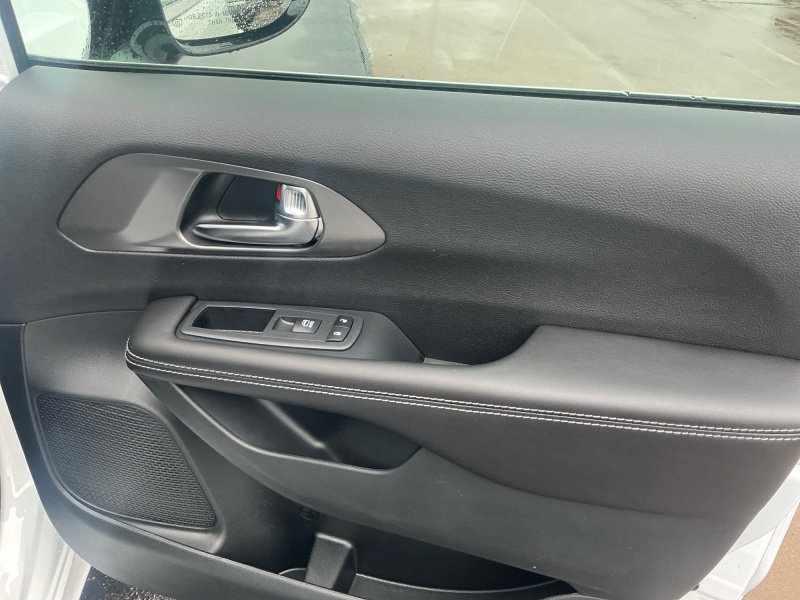 2026 Chrysler Voyager