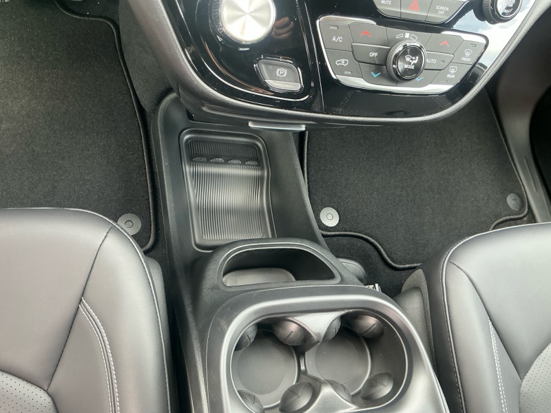 2026 Chrysler Voyager