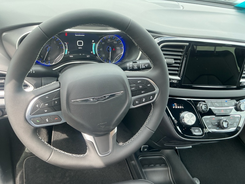 2026 Chrysler Voyager