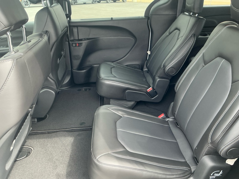 2026 Chrysler Voyager