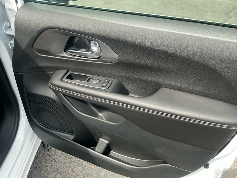 2026 Chrysler Voyager