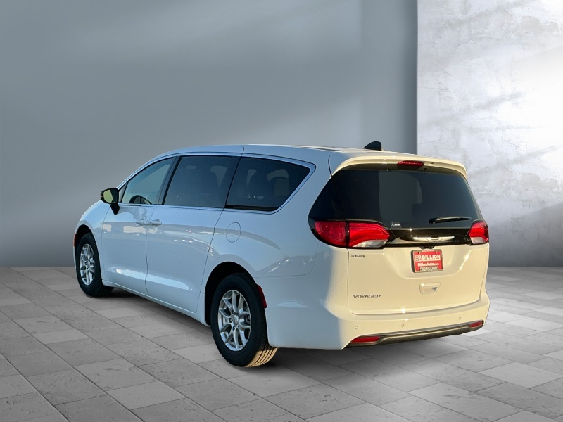 2026 Chrysler Voyager