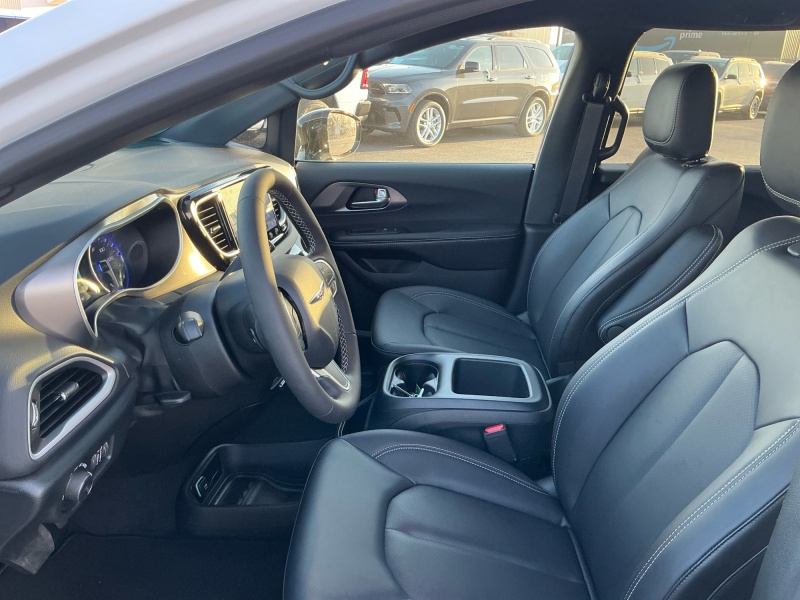 2026 Chrysler Voyager