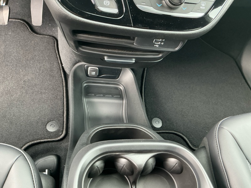 2026 Chrysler Voyager