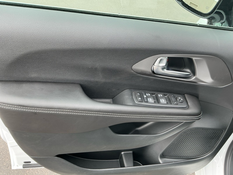 2026 Chrysler Voyager