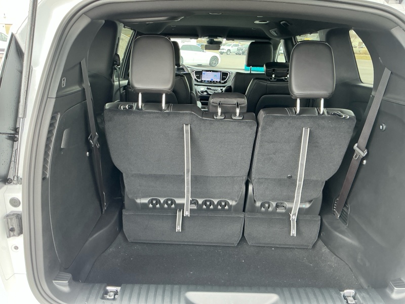 2026 Chrysler Voyager